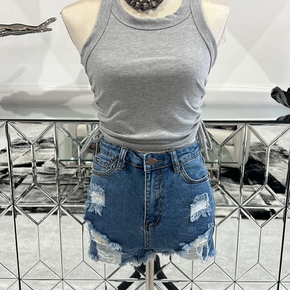 Blue denim destroyed frayed hem shorts - Picture 7 of 7